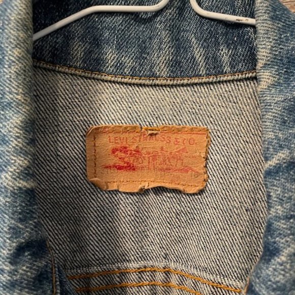Vintage Levi Jean Jacket - Picture 5 of 9
